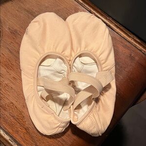 CAPEZIO Ballet Flats 🌟NWOT⭐️